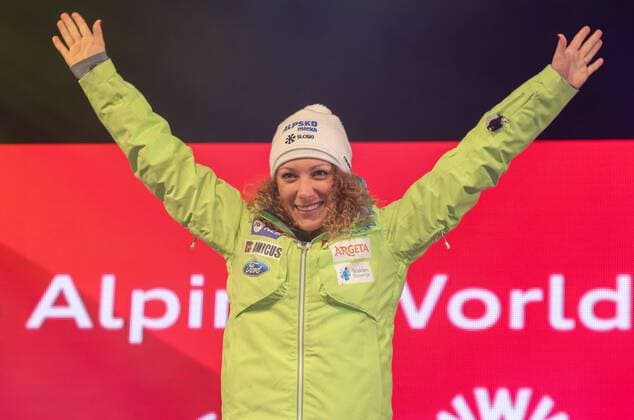 Ski Alpin, WM in St. Moritz, Siegerehrung Abfahrt der Damen ALPINE SKIING - FIS Ski WC St. Moritz SANKT MORITZ,SWITZERLAND,12.FEB.17 - ALPINE SKIING - FIS Alpine World Ski Championships, downhill, men, Audi house. Image shows the rejoicing of Ilka Stuhec (SLO). Keywords: Stoeckli. GEPAxpictures xMarioxKneisl