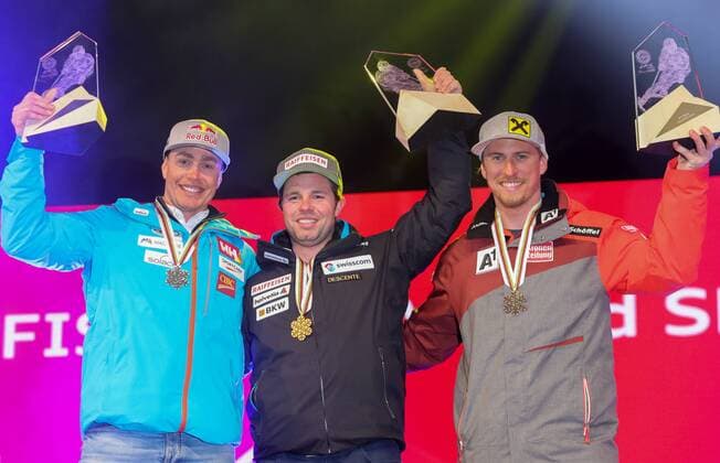 Ski Alpin, WM in St. Moritz, Siegerehrung Abfahrt der Herren ALPINE SKIING - FIS Ski WC St. Moritz SANKT MORITZ,SWITZERLAND,12.FEB.17 - ALPINE SKIING - FIS Alpine World Ski Championships, downhill, men, award ceremony. Image shows Erik Guay (CAN), Beat Feuz (SUI) and Max Franz (AUT). Keywords: medal. GEPAxpictures xMarioxKneisl