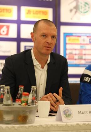 13.02.2017 xcex Deutschland, Frankfurt, Fussball, Frauenfussball Pressekonferenz beim 1. FFC Frankfurt Die Verantwortlichen zieht Bilanz und geben einen Ausblick auf die zweite Hälfte der Allianz Frauen-Bundesliga Saison 2016 2017 Trainer Matt Ross