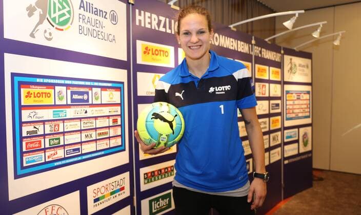 13.02.2017 xcex Deutschland, Frankfurt, Fussball, Frauenfussball Pressekonferenz beim 1. FFC Frankfurt Die Verantwortlichen ziehen Bilanz und geben einen Ausblick auf die zweite Hälfte der Allianz Frauen-Bundesliga Saison 2016 2017 Desiree Schumann