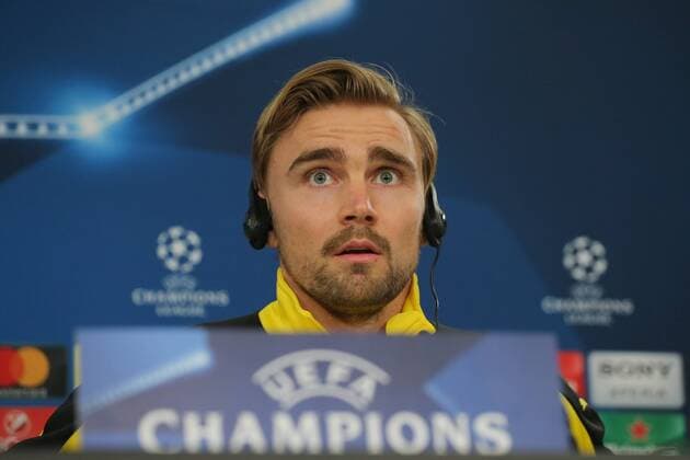 Bilder des Tages - SPORT Marcel Schmelzer (Borussia Dortmund 29), Pressekonferenz, Benfica Lissabon - Borussia Dortmund, UEFA Champions League, Achtelfinale, Fussball, 13.02.2017, Lissabon Copyright: xLangerx xEibner-Pressefotox EP_HLR