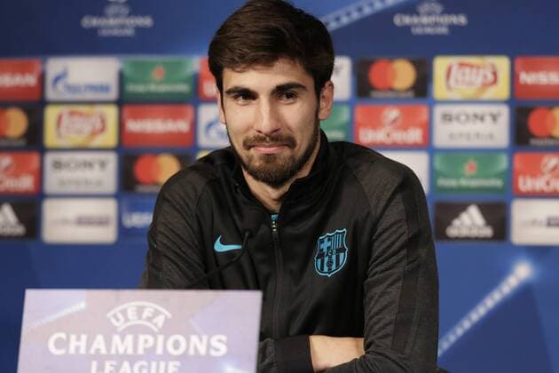 UEFA Champions League 2017, Paris St. Germain - FC Barcelona - , press conference PK Pressekonferenz and training, andres gomez, 644 cordon  xx