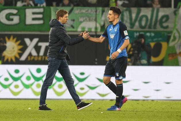 Trainer Julian Nagelsmann (TSG Hoffenheim) und Benjamin Hübner (TSG Hoffenheim) - 1. Fussball Bundesliga Punktspiel Saison 2016-2017 VfL Wolfsburg vs. TSG Hoffenheim in der Volkswagen Arena in Wolfsburg - Deutschland, Fußball, Mann, Männer,12.02.2017