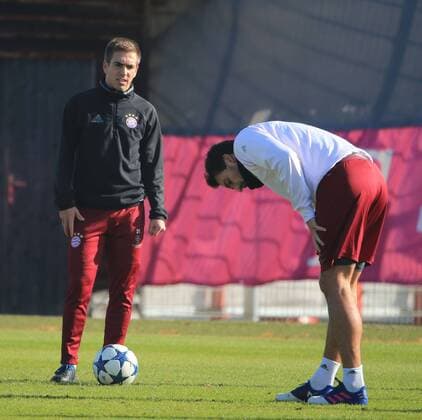14.02.2017, FC Bayern Training Fussball, im Bild: Philipp Lahm (FCB) und verletzter Mats Hummels (FCB)