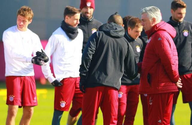 Trainer Carlo Ancelotti mit Vidal, Müller, Lahm und Co. Fussball FC Bayern München 14.02.2017 Training vor dem CL-Spiel gegen Arsenal London