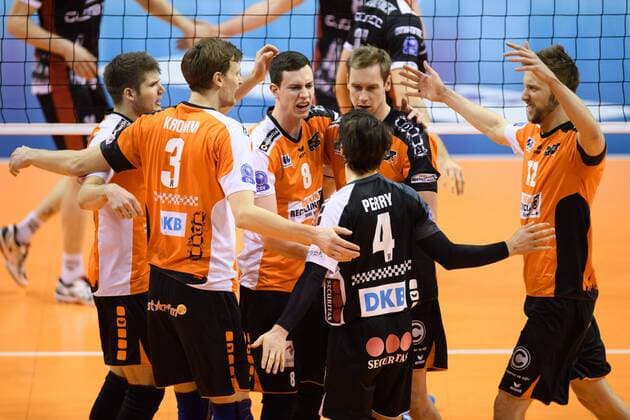 14.02.2017, Max Schmeling Halle, Berlin Volleyball, 2017 CEV Volleyball Champions League, Vorrunde, Berlin Recycling Volleys (GER) vs. Asseco Resovia Rzeszow (POL) Jubel Robert Kromm ( 3 Berlin), Ruben Schott ( 13 Berlin), Graham Vigrass ( 8 Berlin), Luke Perry ( 4 Berlin), Sebastian Kühner Kuehner ( 10 Berlin), Paul Carroll ( 12 Berlin)