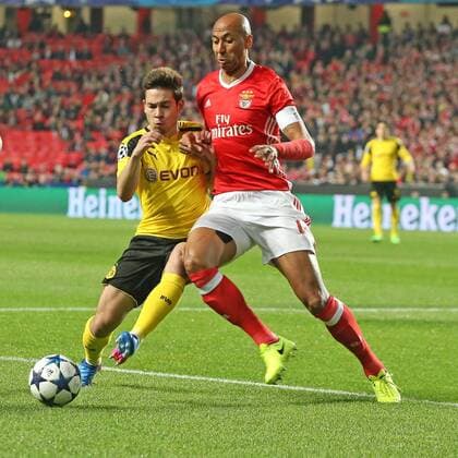 Raphael Guerreiro (Borussia Dortmund 13) Luisao ( Benfica Lissabon 4 ), Benfica Lissabon - Borussia Dortmund, UEFA Champions League, Achtelfinale, Fussball, 14.02.2017, Lissabon Copyright: xLangerx xEibner-Pressefotox EP_HLR