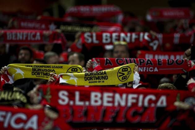 February 14, 2017 - Lisbon, Portugal - Benfica and Borussia Dortmund fans waving their charts during the Champions League football match between SL Benfica and Borussia Dortmund at Luz Stadium in Lisbon on February 14, 2017. SL Benfica v Borussia Dortmund - UEFA Champions League Round of 16: First Leg  - ZUMAn230 20170214_zaa_n230_404 Copyright: xCarlosxCostax