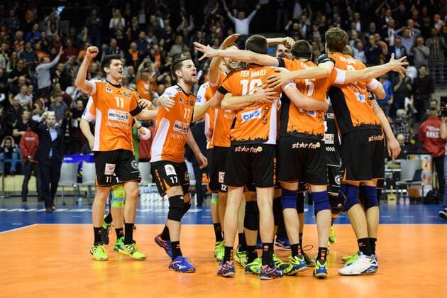 14.02.2017, Max Schmeling Halle, Berlin Volleyball, 2017 CEV Volleyball Champions League, Vorrunde, Berlin Recycling Volleys (GER) vs. Asseco Resovia Rzeszow (POL) Jubel Berlin nach Matchball Sieg