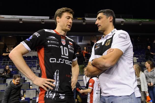 14.02.2017, Max Schmeling Halle, Berlin Volleyball, 2017 CEV Volleyball Champions League, Vorrunde, Berlin Recycling Volleys (GER) vs. Asseco Resovia Rzeszow (POL) Jochen Schöps Schoeps ( 10 Rzeszow) - Andrea Giani (Bundestrainer GER)