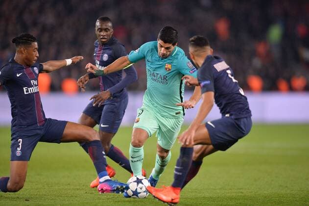 Fußball, CL, Paris St. Germain - FC Barcelona 14 BLAISE MATUIDI (psg) - 09 LUIS SUAREZ (bar) - 03 PRESNEL KIMPEMBE (psg) FOOTBALL : Paris SG vs Barcelona - Champions League - 14 02 2017 AnthonyBIBARD FEP 