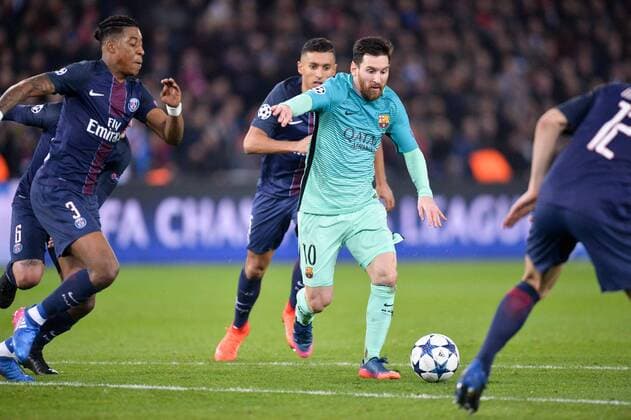 Fußball, CL, Paris St. Germain - FC Barcelona 10 LIONEL MESSI (bar) - 03 PRESNEL KIMPEMBE (psg) FOOTBALL : Paris SG vs Barcelona - Champions League - 14 02 2017 AnthonyBIBARD FEP 