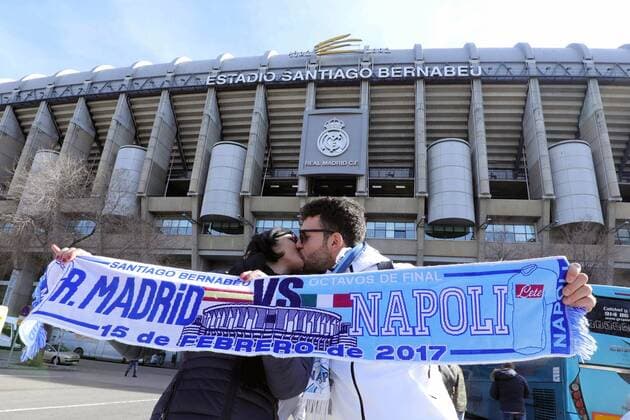 A kiss between a couple of fans of Real Madrid and Napoli Madrid 15-02-2017 Football Champions League 2016 2017 Real Madrid - SSC Napoli cesarexpurini