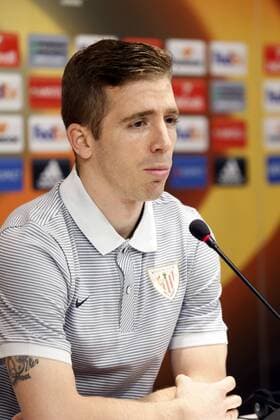Athletic Bilbao s Spanish striker Iker Muniain addresses the media during a press conference PK Pressekonferenz held in Bilbao, Basque Country, northern Spain, 15 February 2017. Athletic Bilbao will face Apoel Nicosia in a Europa League round of 32 first leg soccer match the upcoming 16 February. ATHLETIC BILBAO PRESS CONFERENCE !ACHTUNG: NUR REDAKTIONELLE NUTZUNG!  Copyright: xLUISxTEJIDOx GRA392 20170215-636227772399830383