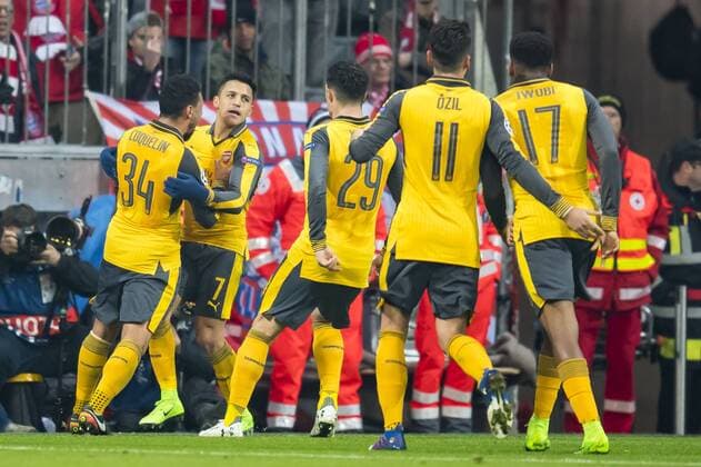 GER, UEFA CL, FC Bayern Muenchen (GER) vs FC Arsenal (GBR) 15.02.2017, Allianz Arena, Muenchen, GER, UEFA CL, FC Bayern Muenchen (GER) vs FC Arsenal (GBR) , Viertelfinale, im Bild Jubel nach dem Tor zum 1-1 durch Alexis Sanchez (Arsenal 7) mit Francis Coquelin (Arsenal 34) Granit Xhaka (Arsenal 29) Mesut Oezil (Arsenal 11) Alex Iwobi (Arsenal 17) Foto © nordphoto Straubmeier nordphotox xStraubmeier