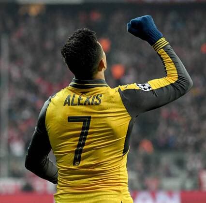 15.02.2017, xjhx, Fussball Champions League, FC Bayern Muenchen - Arsenal London, emspor, v.l. Alexis Sanchez (Arsenal London) Torjubel, Goal celebration, celebrate the goal zum 1:1 Muenchen