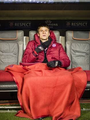 München, 15.02.2017 Thomas Müller (FCB) enttäuscht auf der Ersatzbank Bayern München - Arsenal London