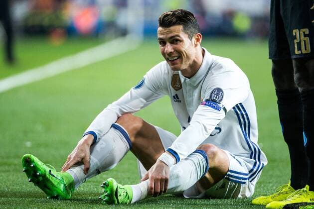 Fußball, CL, Real Madrid - SSC Neapel Cristiano Ronaldo of Real Madrid reacts during the match of Champions League between Real Madrid and SSC Napoli at Santiago Bernabeu Stadium in Madrid, Spain. February 15, 2017.  (20170215038)