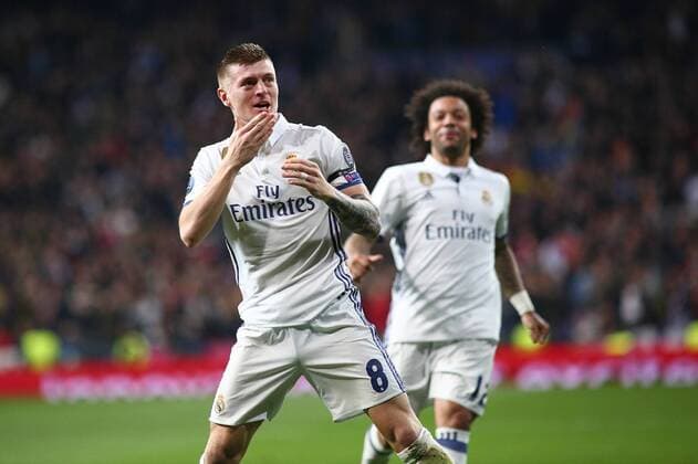 Fußball, CL, Real Madrid - SSC Neapel Madrid, Spain. February 15, 2017: Toni Kross midfield from Real Madrid CF, celebrating after scoring during the UEFA Champions League round of 16 1st leg agains SSC Napoli at the Santiago Bernabeu stadium. (Photo: Ivan Abanades Medina).  xIvanxAbanadesxMedinax xRealxMadridxCFx-xSSCxNapolix(UEFAxChampionsxLeague)x