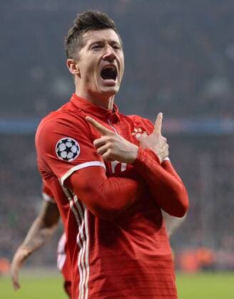 FUSSBALL CHAMPIONS LEAGUE SAISON 2016 2017 ACHTELFINALE HINSPIEL FC Bayern Muenchen - Arsenal London 15.02.2017 Torjubel: Robert Lewandowski (FC Bayern Muenchen) 