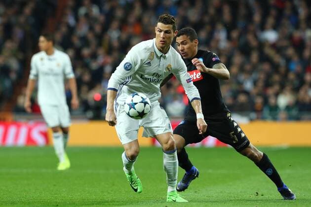 Fußball, CL, Real Madrid - SSC Neapel 3:1 Cristiano Ronaldo Real Madrid Marques Loureiro Allan Napoli Fußball Champions League 2016 2017 Real Madrid - SSC Napoli cesarexpurini