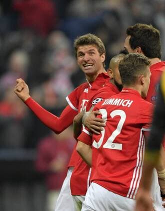 15.02.2017, Fussball Champions-League 2016 2017, Achtelfinale, FC Bayern München - FC Arsenal London, in der Allianz-Arena München. Torjubel Thomas Müller (FC Bayern München). 