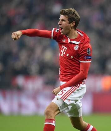 FUSSBALL CHAMPIONS LEAGUE SAISON 2016 2017 ACHTELFINALE HINSPIEL FC Bayern Muenchen - Arsenal London 15.02.2017 Torjubel: Thomas Mueller (FC Bayern Muenchen) 