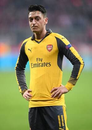 FUSSBALL CHAMPIONS LEAGUE SAISON 2016 2017 ACHTELFINALE HINSPIEL FC Bayern Muenchen - Arsenal London 15.02.2017 Mesut Oezil (Arsenal) 