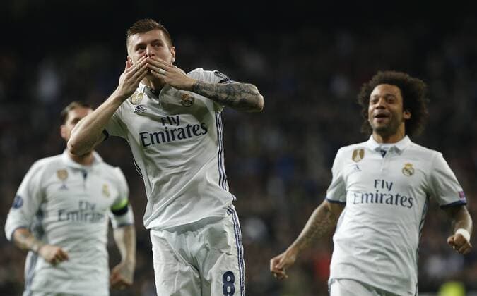 Fußball, CL, Real Madrid - SSC Neapel First leg of 1 8 Champions League match between Real Madrid and Napoli. In this picture, Toni Kroos celebrates his goal. xPabloxGarciax 