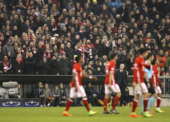 Foto: Trainer Arsene Wenger ( Arsenal ) Fussball - Championsleague am Mi. 15.02.2017 Achtelfinale, Bayern München - Arsenal London 5 - 1