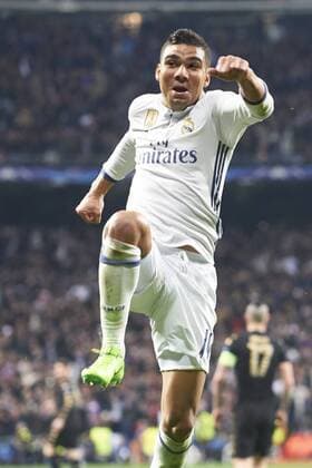 Fußball, CL, Real Madrid - SSC Neapel Madrid, Spain - Casemiro (midfielder; Real Madrid) during the UEFA Champions League, round of 8 match between Real Madrid and SSC Napoli at Santiago Bernabeu on February 15, 2017 in Madrid Real Madrid vs SSC Napoli UEFA Champions League  - ZUMAg15_ 20170216_zaf_g15_048 Copyright: xJackxAbuinx