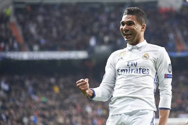 Fußball, CL, Real Madrid - SSC Neapel Madrid, Spain - Casemiro (midfielder; Real Madrid) during the UEFA Champions League, round of 8 match between Real Madrid and SSC Napoli at Santiago Bernabeu on February 15, 2017 in Madrid Real Madrid vs SSC Napoli UEFA Champions League  - ZUMAg15_ 20170216_zaf_g15_057 Copyright: xJackxAbuinx