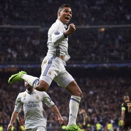 Fußball, CL, Real Madrid - SSC Neapel Madrid, Spain - Real Madrid midfielder Casemiro celebrates during UEFA Champions League, Round of 8 action against SSC Napoli at Santiago Bernabeu stadium. Soccer 2017 - Real Madrid 3-1 Napoli  - ZUMA 20170216_mda_g15_042 Copyright: xJackxAbuinx