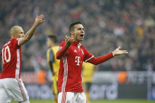 Torjubel 3:1 München, Torschütze Thiago (Bayern) . FC Bayern München-FC Arsenal .. München, GER, 15.02.2017, Achtelfinale Fussball-Champions League 2016-2017 .