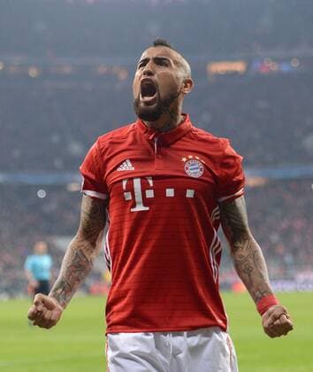 FUSSBALL CHAMPIONS LEAGUE SAISON 2016 2017 ACHTELFINALE HINSPIEL FC Bayern Muenchen - Arsenal London 15.02.2017 Torjubel: Arturo Vidal (FC Bayern Muenchen) 