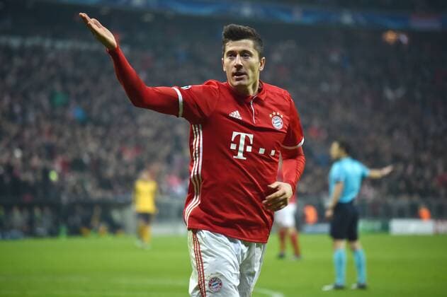 15.02.2017, Fussball, UEFA Champions League, Saison 2016 2017, Achtelfinale, FC Bayern Muenchen - Arsenal London 5:1, Jubel Robert Lewandowski (Bayern Muenchen)