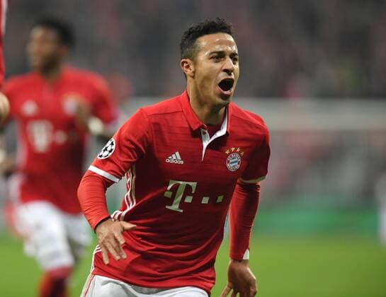 15.02.2017, Fussball, UEFA Champions League, Saison 2016 2017, Achtelfinale, FC Bayern Muenchen - Arsenal London 5:1, Jubel Thiago Alcantara (Bayern Muenchen)