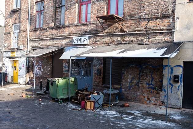 Fußball, EL, Ajax Fans im Warschauer Club Chmury attackiert worden Attack on AFC Ajax fans in Warsaw An exterior view of the Chmury (Clouds) club in Warsaw s northern Praga district where AFC Ajax fans were attacked overnight on February 16, 2016 in Warsaw, Poland. It was stated, that a group of about a 50 black-clothed emblemless attackers threw bottles and stones at the club where the Dutch fans, who are in Warsaw for UEFA Europa League Legia vs. AFC Ajax match, were gathering at night. The group of aggressors fled the site just before the arrival of police while Ajax fans barricaded themselves inside the hostel where they are staying. No causalities were reported.  EN_01245927_0014