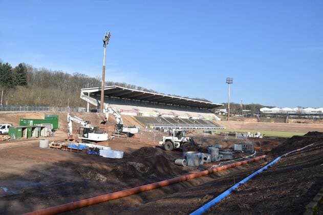 Fußball, Stadiongeschichte 1. FC Saarbrücken Fußball, RL Südwest, Umbau im Stadion des 1. FC Saarbrücken Das Saarbrücker Ludwigsparkstadion am Donnerstag (16.2.2017). Die Baustelle für das neue Stadion.