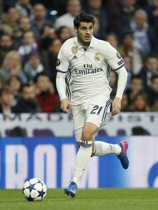 Alvaro Morata of Real Madridduring the UEFA Champions League round of 16 match between Real Madrid and SSC Napoli on February 14, 2017 at the Santiago Bernabeu stadium in Madrid, Spain Real Madrid v SSC Napoli UEFA Champions League 2016 2017 xVIxxIVx 7131033