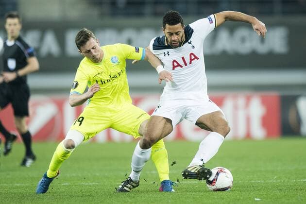 Gent s Brecht Dejaegere and Tottenham s midfielder Mousa Dembele fight for the ball during a game between Belgian soccer team KAA Gent and British team Tottenham, first-leg of the 1 16 finals of the Europa League competition, Thursday 16 February 2017, in Gent. JASPERxJACOBS  x05048729x