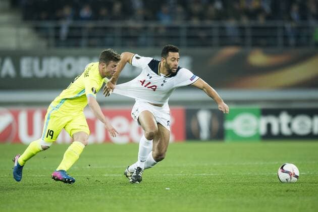 Gent s Brecht Dejaegere and Tottenham s midfielder Mousa Dembele fight for the ball during a game between Belgian soccer team KAA Gent and British team Tottenham, first-leg of the 1 16 finals of the Europa League competition, Thursday 16 February 2017, in Gent. JASPERxJACOBS  x05048728x