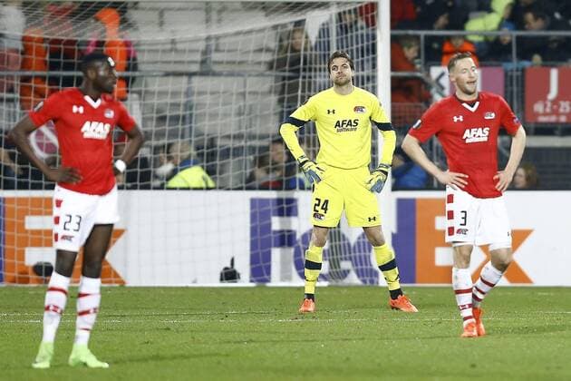 Tim Krul of AZ Alkmaarduring the UEFA Europa League round of 32 match between AZ Alkmaar and Olympique Lyonnais on February 16, 2017 at the AFAS stadium in Alkmaar, The Netherlands. AZ v Olympique Lyon UEFA Europa League 2016 2017 xVIxxIVx 7131910