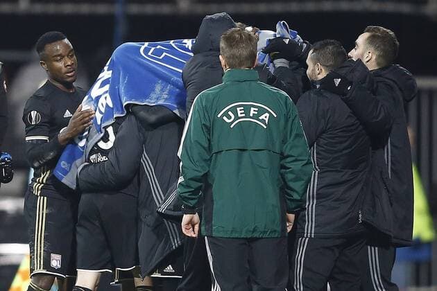celebration after goal under a blanketduring the UEFA Europa League round of 32 match between AZ Alkmaar and Olympique Lyonnais on February 16, 2017 at the AFAS stadium in Alkmaar, The Netherlands. AZ v Olympique Lyon UEFA Europa League 2016 2017 xVIxxIVx 7132675