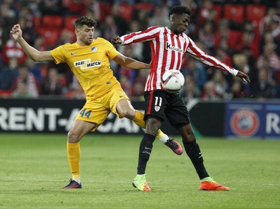 Fußball, EL, Athletic Bilbao - APEOL Nikosia 16 02 2017 Bilbao, Spanien - Fussball, Europa League, Athletic Bilbao vs. APOEL Nikosia: Inaki Williams, Nicholas Ioannou  xDAVIDxS.xBUSTAMANTEx xx
