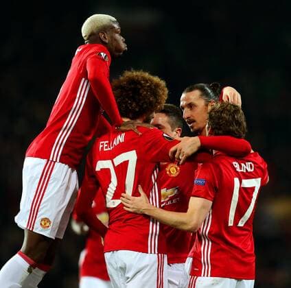 Bilder des Tages - SPORT Zlatan Ibrahimovic of Manchester United ManU celebrates after scoring his sides first goal during the UEFA Europa League Round of 32 1st leg match at Old Trafford Stadium, Manchester. Picture date: February 16th, 2017. Pic credit should read: Matt McNulty Sportimage EDITORIAL USE ONLY. No use with unauthorised audio, video, data, fixture lists, club league logos or live services. Online in-match use limited to 120 images, no video emulation. No use in betting, games or single club league player publications.