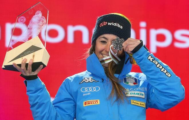Ski Alpin, WM in St. Moritz, Riesenslalom Damen - Siegerehrung am Abend ALPINE SKIING - FIS Ski WC St. Moritz SANKT MORITZ,SWITZERLAND,16.FEB.17 - ALPINE SKIING - FIS Alpine World Ski Championships, giant slalom ladies, award ceremony. Image shows Sofia Goggia (ITA). GEPAxpictures xMarioxKneisl