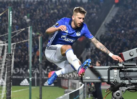 16.02.2017, Fussball, UEFA Europa League, Saison 2016 2017, Zwischenrunde, PAOK Saloniki - FC Schalke 04, Guido BURGSTALLER (FC Schalke 04) jubelt