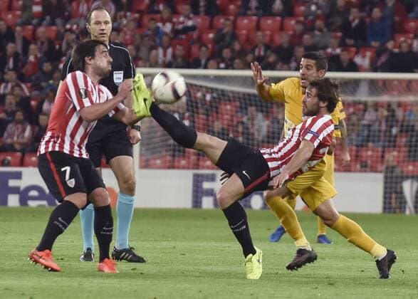 Athletic Bilbao s Yeray clears a ball during the Euro League round of 32 first leg match between Athletic Club and Apoel at San Mames stadium in San Sebastian, Basque Country, Spain, 16 February 2017. ATHLETIC CLUB VS. APOEL !ACHTUNG: NUR REDAKTIONELLE NUTZUNG!  Copyright: xMiguelxTonax PVA001 20170216-636228785840865156