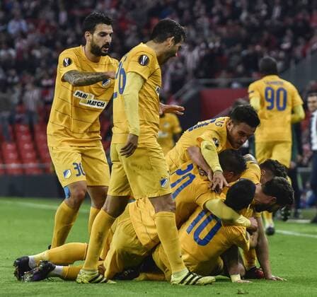Apoel s midfielder George Efrem (R) jubilates a goal, the first of the team, during the Euro League round of 32 first leg match between Athletic Club and Apoel at San Mames stadium in San Sebastian, Basque Country, Spain, 16 February 2017. ATHLETIC CLUB VS. APOEL !ACHTUNG: NUR REDAKTIONELLE NUTZUNG!  Copyright: xMiguelxTonax PVA001 20170216-636228791841796220